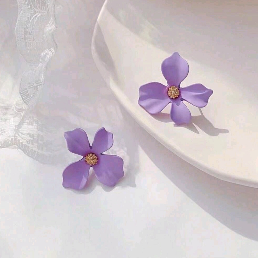 Bloom Pretty Violet Purple Spring Flower Earrings New 16$